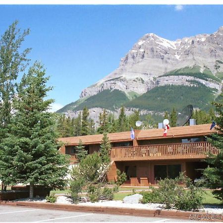 The Crossing Hotel Saskatchewan River Crossing Exterior foto